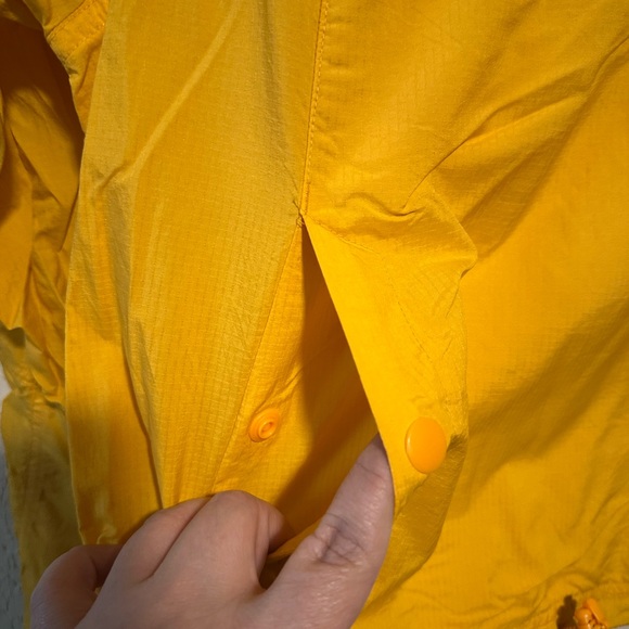 Halfdays Joyner Windbreaker Size XSmall Pullover Snap Pockets Hood Color Zinnia‎ - Picture 9 of 9
